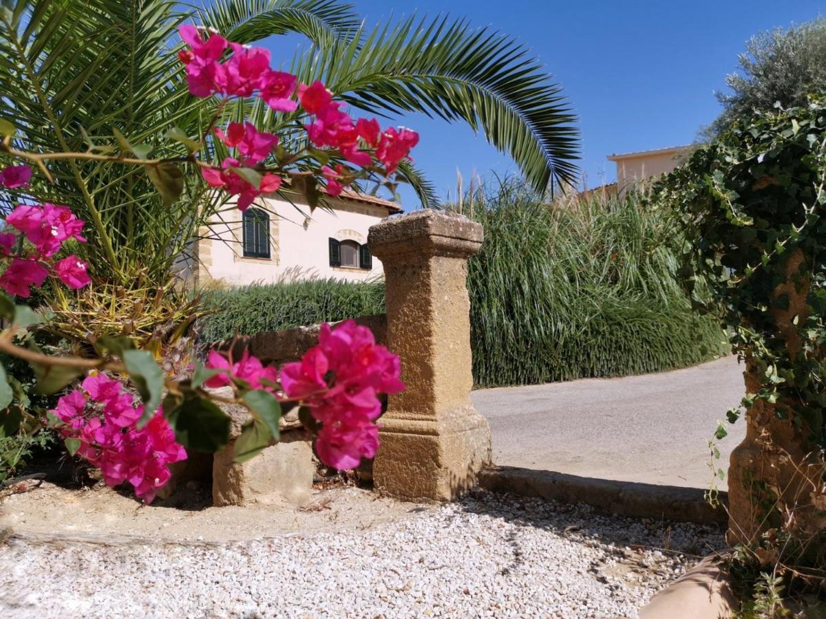 Villa La Lumia B&B Suites & Apartments Agrigente Extérieur photo