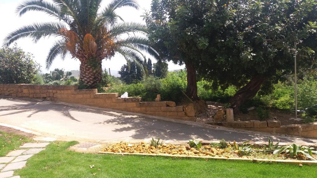 Villa La Lumia B&B Suites & Apartments Agrigente Extérieur photo
